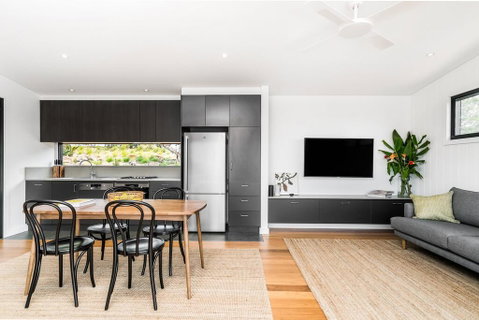 Your Luxury Escape - Carinya Cottages 5 - Hervey Bay Accommodation 1