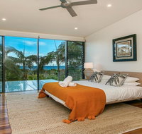 Your Luxury Escape - Kiah 11 Beach House Ocean views - Hervey Bay Accommodation