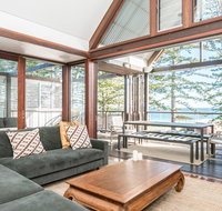 Your Luxury Escape - On The Bay - Stunning Beachfront Apartment - Hervey Bay Accommodation