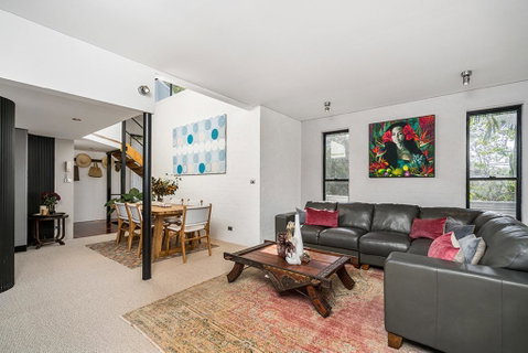 Your Luxury Escape - The Loft - Tourism Hervey Bay 1