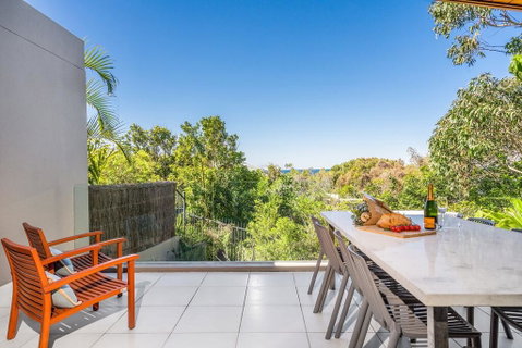 Your Luxury Escape - Vue From Here - Hervey Bay Accommodation 2