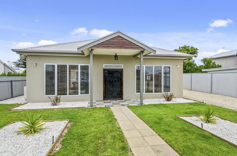 Zaahira House - Hervey Bay Accommodation 0