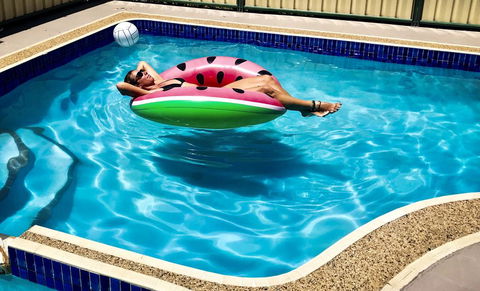 ZED MOTELS Tropical Gateway - Hervey Bay Accommodation 1