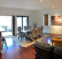 Zero Contact Private CBD-Social-Chillout-Oasis with Outdoors For You  Friends - Hervey Bay Accommodation