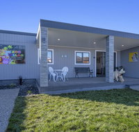 Zoo Villas  Villa Zebra - Central Wynyard - Hervey Bay Accommodation