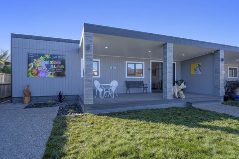 Zoo Villas : Villa Zebra - Central Wynyard - Hervey Bay Accommodation 0