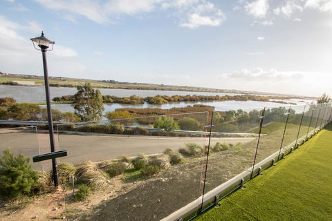 Serenity And Sweeping Murray River Views - Tourism Hervey Bay 0