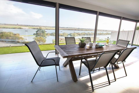 Serenity And Sweeping Murray River Views - Tourism Hervey Bay 1