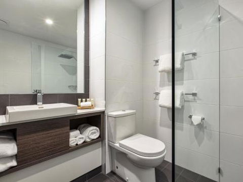 Mercure Sunshine Coast Kawana Waters - Hervey Bay Accommodation 1