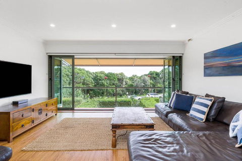 A Perfect Stay - 3 James Cook Apartments - Tourism Hervey Bay 1