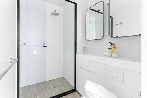 A 2BR Apt Near Melbourne Central & QV Market - Tourism Hervey Bay 2