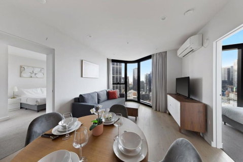 A Chic 2BR Apt Near Melbourne CBD W FREE Parking - Hervey Bay Accommodation 4