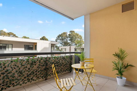 A Comfy & Cozy 2BR Apt Near Flemington Races - Tourism Hervey Bay 0
