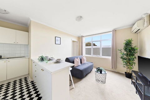 A Comfy & Cozy Apt In Clifton Hill FREE Parking - Tourism Hervey Bay 1