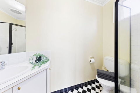 A Comfy & Cozy Apt In Clifton Hill FREE Parking - Tourism Hervey Bay 4