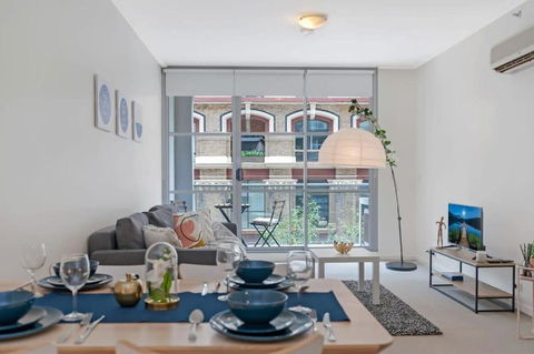 A Comfy & Modern Studio Near Darling Harbour - Tourism Hervey Bay 2