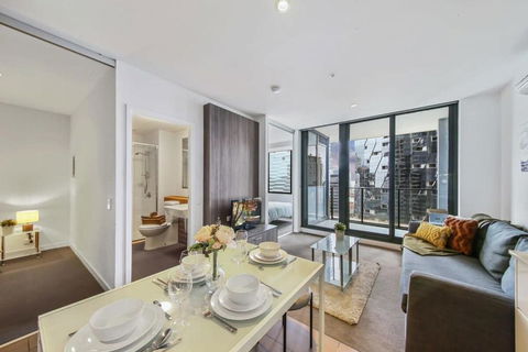 A Comfy & Stylish 2BR Apt Near Southern Cross - Tourism Hervey Bay 2