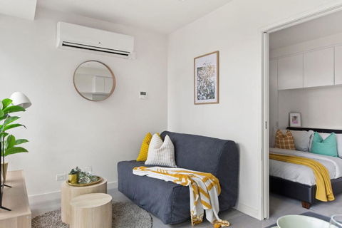 A Comfy & Stylish Apt Near Melbourne Central & QV - Tourism Hervey Bay 4