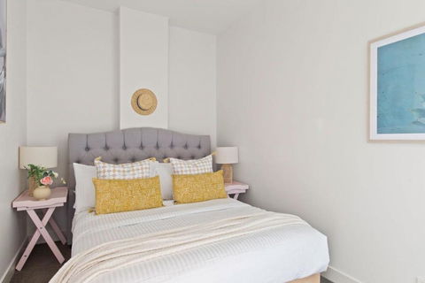 A Cozy 2BR Apt On Collins Near Flinders Station - Tourism Hervey Bay 3