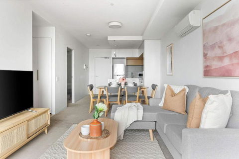 A Cozy 2BR Home Next To The Yarra River - Tourism Hervey Bay 2