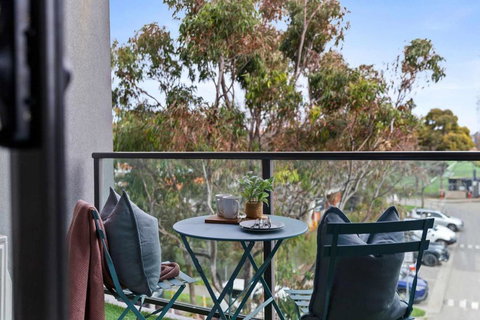 A Cozy & Modern Apt Near To Flemington Races - Hervey Bay Accommodation 2