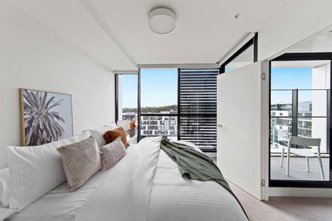 A Cozy & Plush 2BR Apt Next To The Yarra River - Tourism Hervey Bay 0