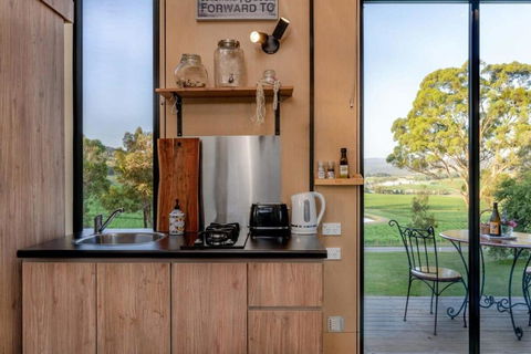 A Dam Good View By Tiny Away - Tourism Hervey Bay 2