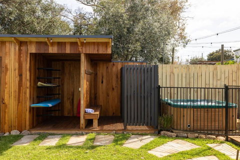 A Lazy Marlin - Tourism Hervey Bay 0