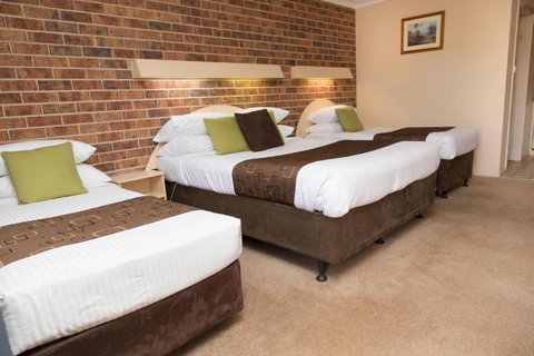 A Line Motel - Tourism Hervey Bay 3