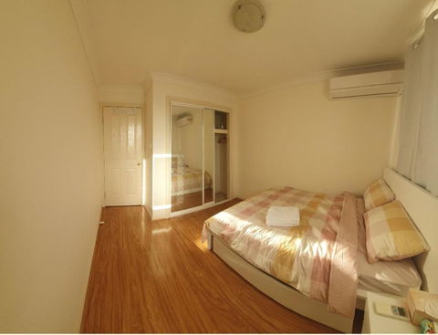 A Little Bedroom For You (3) - Tourism Hervey Bay 1