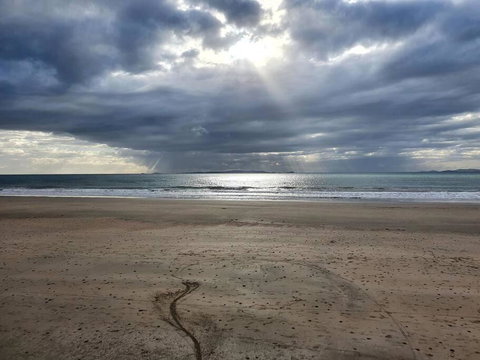 A Little Piece Of Paradise - Tourism Hervey Bay 1