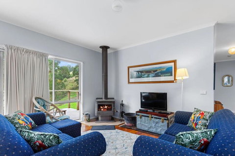 A Little Touch Of Paradise - Tourism Hervey Bay 2