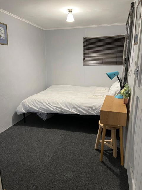 A Lovely Studio In Kings Meadows - Tourism Hervey Bay 0