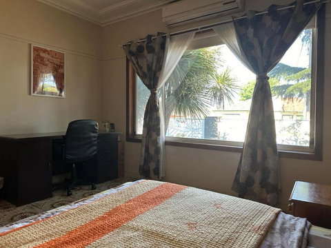 A Nice And Spacious Room In Sunshine - Tourism Hervey Bay 1