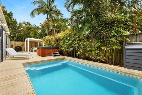 A Perfect Stay Aaloka Bay - Tourism Hervey Bay 2