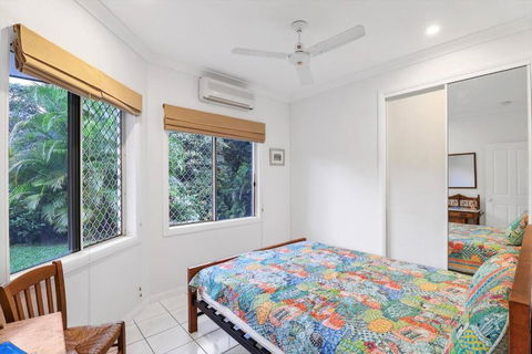A Piece Of Tropical Paradise-Near Crystal Cascades - Tourism Hervey Bay 1