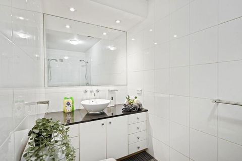 A Stylish Studio For 6 Next To Darling Harbour - Tourism Hervey Bay 2