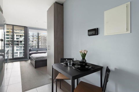 A Stylish Studio Right Next To Southern Cross - Tourism Hervey Bay 3