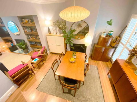 A Timeless Terrace House Of Elegance And Style - Tourism Hervey Bay 1