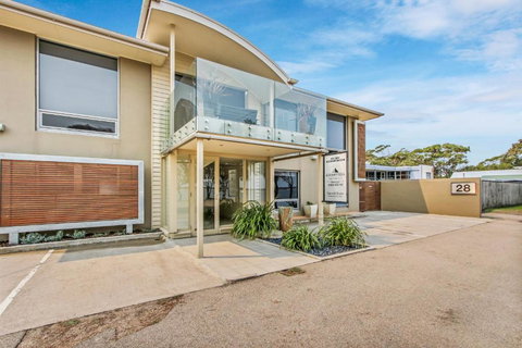 A Window On The Bay - Hervey Bay Accommodation 1