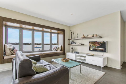 A Window On The Bay - Hervey Bay Accommodation 3