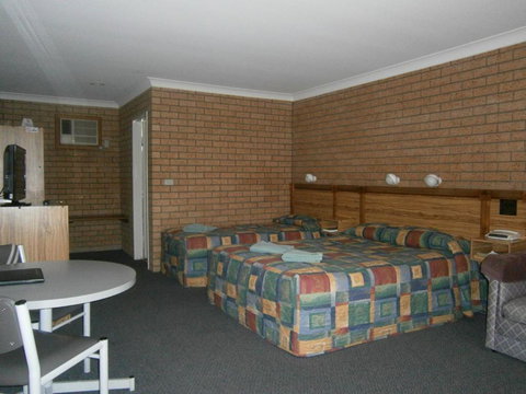 Aaron Inn Motel - Tourism Hervey Bay 2