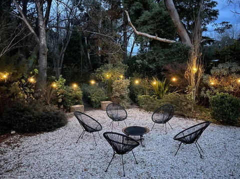 Abbey House - 3BR/sleeps 8 - South Leura - Tourism Hervey Bay 4