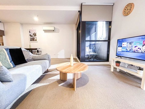 Abeckett St 1br1ba Studio Wifi Balcony - Hervey Bay Accommodation 0