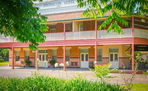 Abernethy House & Cottage - Tourism Hervey Bay 0