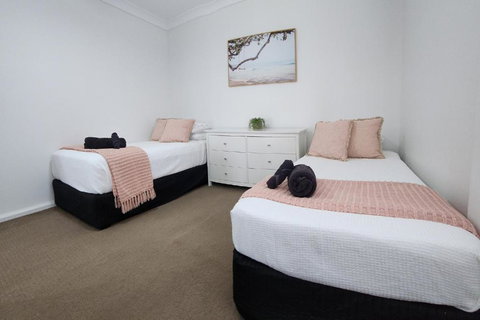 Abode On Market In The Heart Of Woolgoolga - Tourism Hervey Bay 3