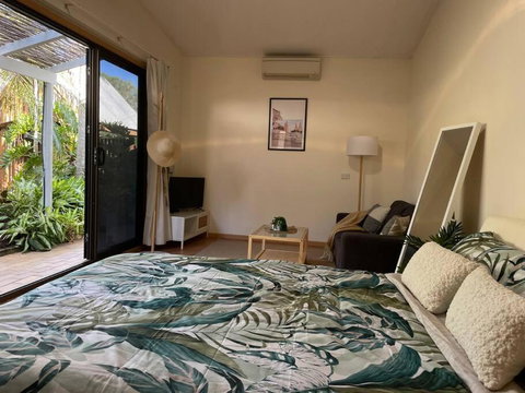 Absolute Beach Front - Hervey Bay Accommodation 3