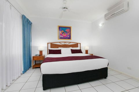 Absolute Beachfront Apartment - Tourism Hervey Bay 4