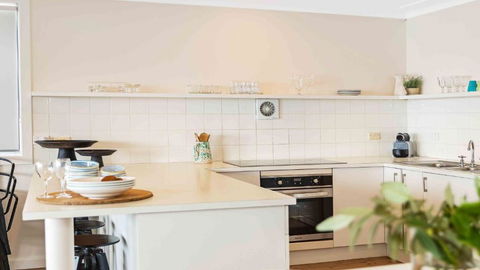 Absolute Beachfront Beauty - Pearl Beach - Tourism Hervey Bay 3