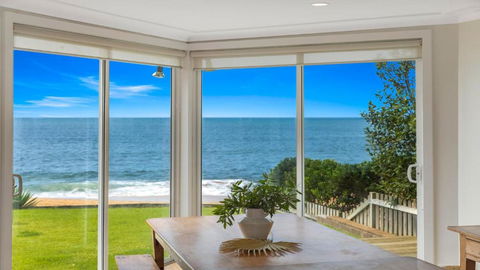 Absolute Beachfront Beauty - Pearl Beach - Tourism Hervey Bay 4